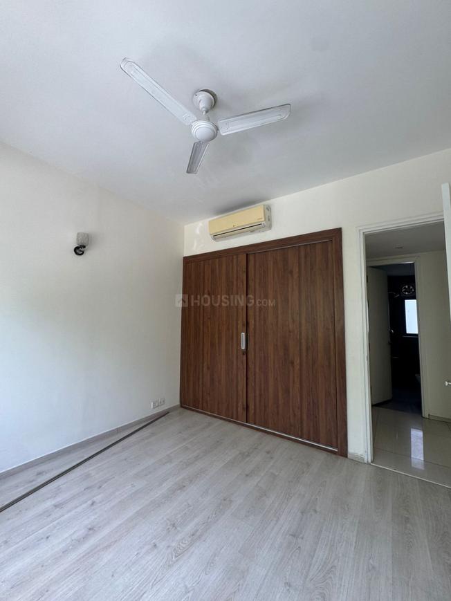 2 BHK for rent in Sector 60, Gurugram — semi-furnished — 1365 sq.ft — Ireo Skyon