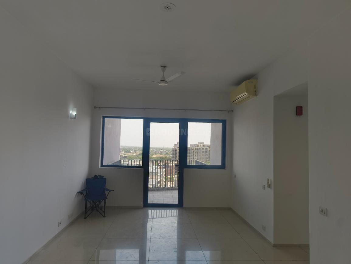 2 BHK for rent in Sector 60, Gurugram — semi-furnished — 1350 sq.ft — Ireo Skyon