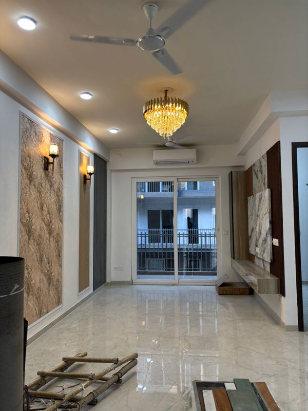 2 BHK for rent in Sector 61, Gurugram — semi-furnished — 1185 sq.ft — Smart World Orchard