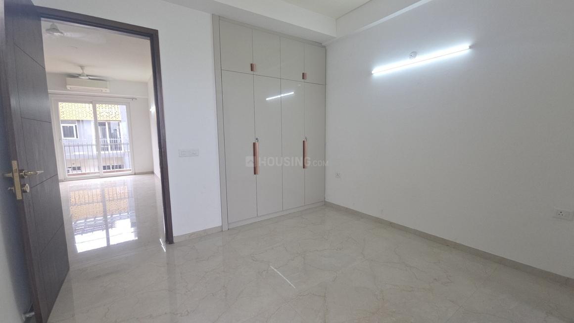 2 BHK for rent in Sector 61, Gurugram — semi-furnished — 1250 sq.ft — Smartworld Orchard