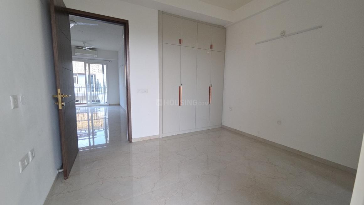 2 BHK for rent in Sector 61, Gurugram — semi-furnished — 1250 sq.ft — Smartworld Orchard