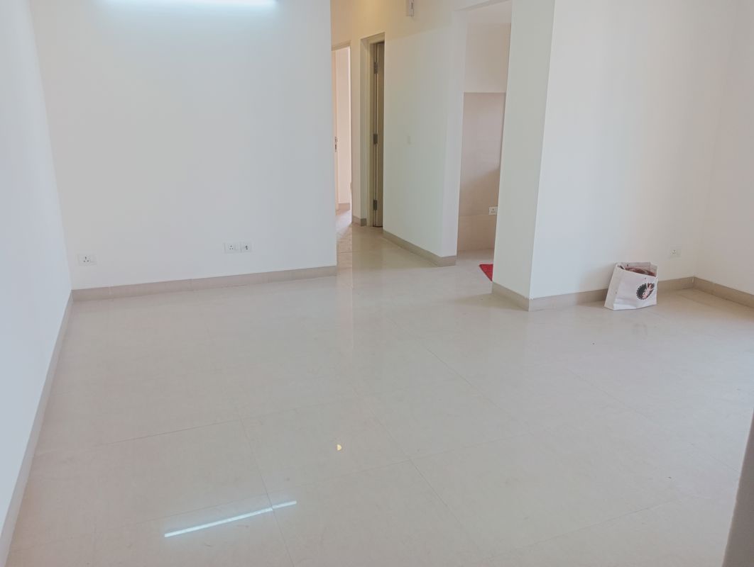 2 BHK for rent in Sector 65, Gurugram — semi-furnished — 1020 sq.ft — Emaar Emerald Estate