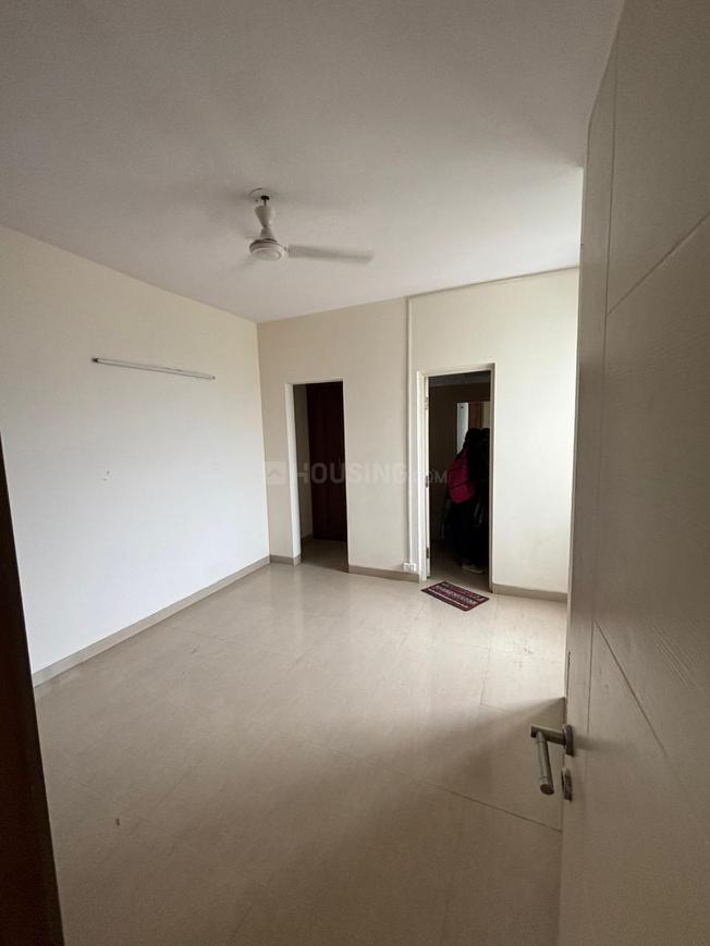2 BHK for rent in Sector 65, Gurugram — semi-furnished — 931 sq.ft — Emaar Emerald Estate