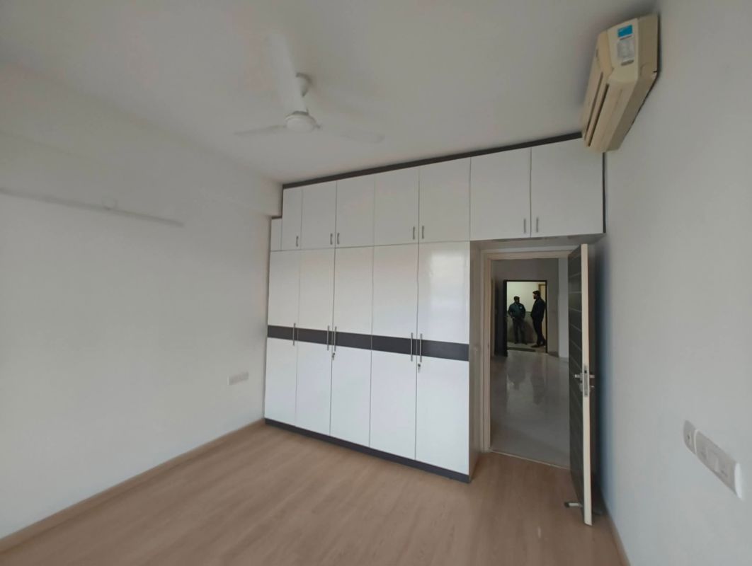 2 BHK for rent in Sector 66, Gurugram — semi-furnished — 1248 sq.ft — Emaar The Palm Drive-Palm Studios