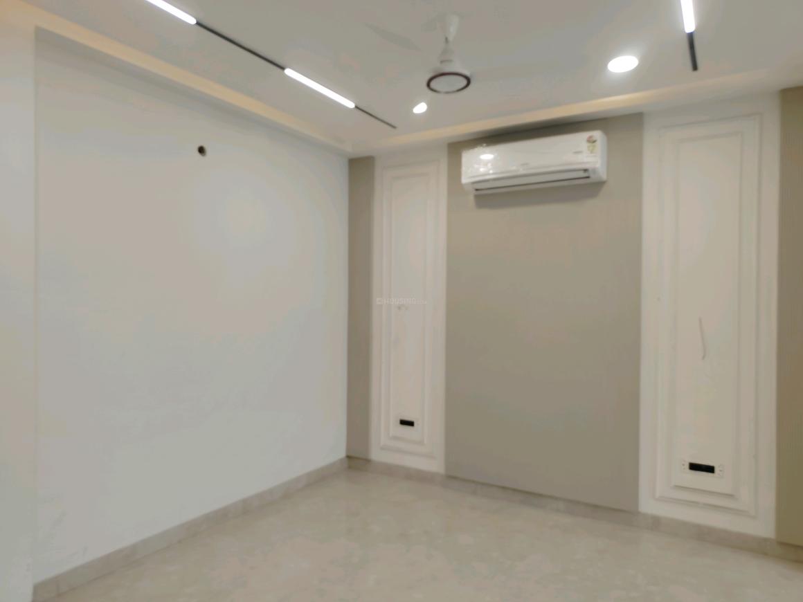 2 BHK for rent in Sector 66, Gurugram — semi-furnished — 1000 sq.ft — Emaar MGF The Palm Drive