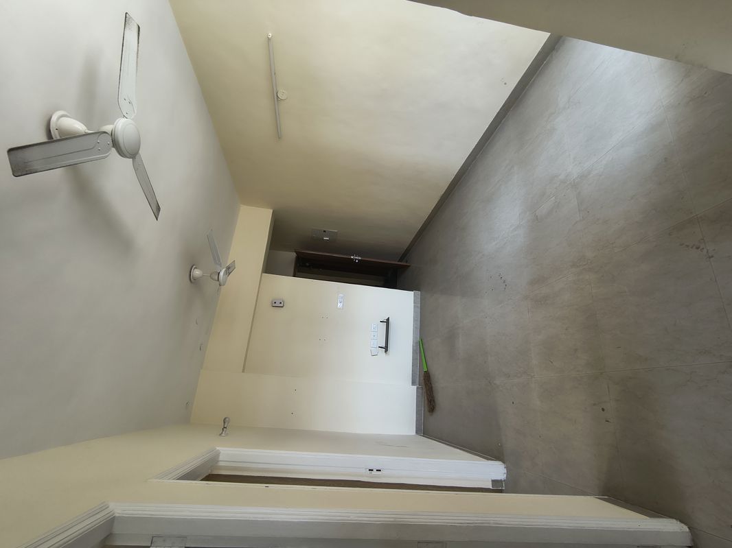 2 BHK for rent in Sector 67, Gurugram — semi-furnished — 800 sq.ft — Shree Vardhman Mantra