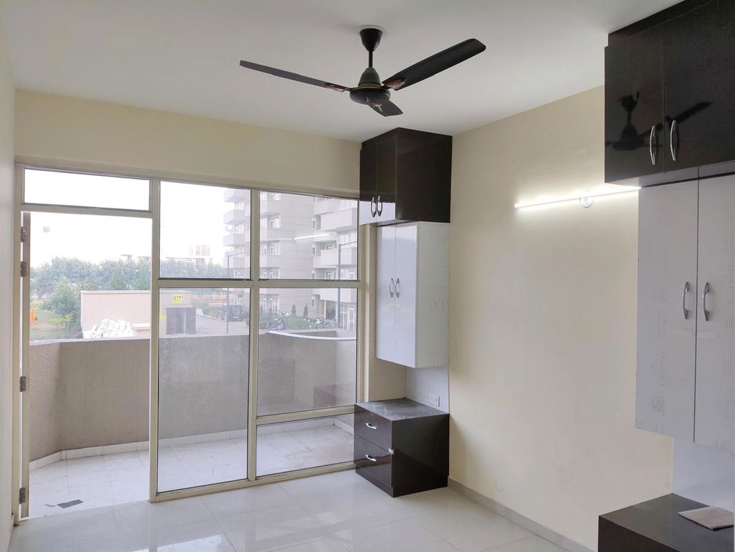 2 BHK for rent in Sector 67a, Gurugram — semi-furnished — 698 sq.ft — Pyramid Urban Homes 3