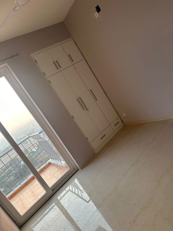2 BHK for rent in Sector 68, Gurugram — semi-furnished — 865 sq.ft — Pareena Micasa