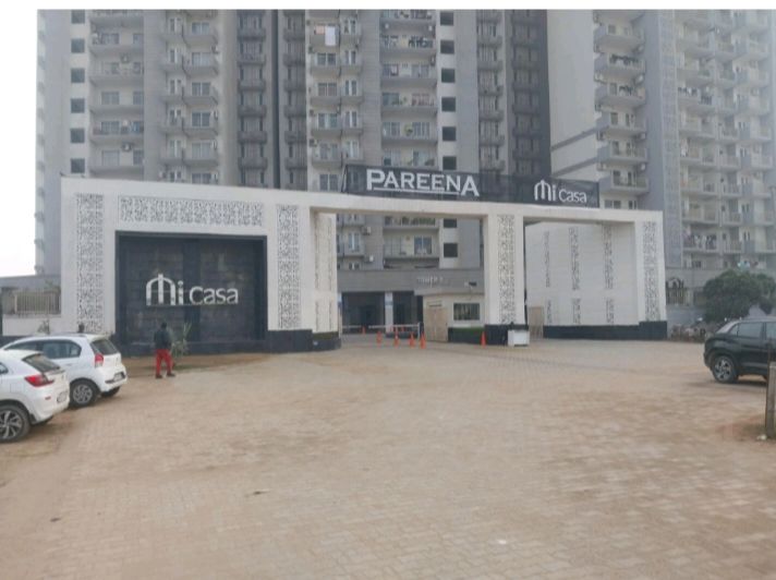 2 BHK for rent in Sector 68, Gurugram — semi-furnished — 865 sq.ft — Pareena Micasa