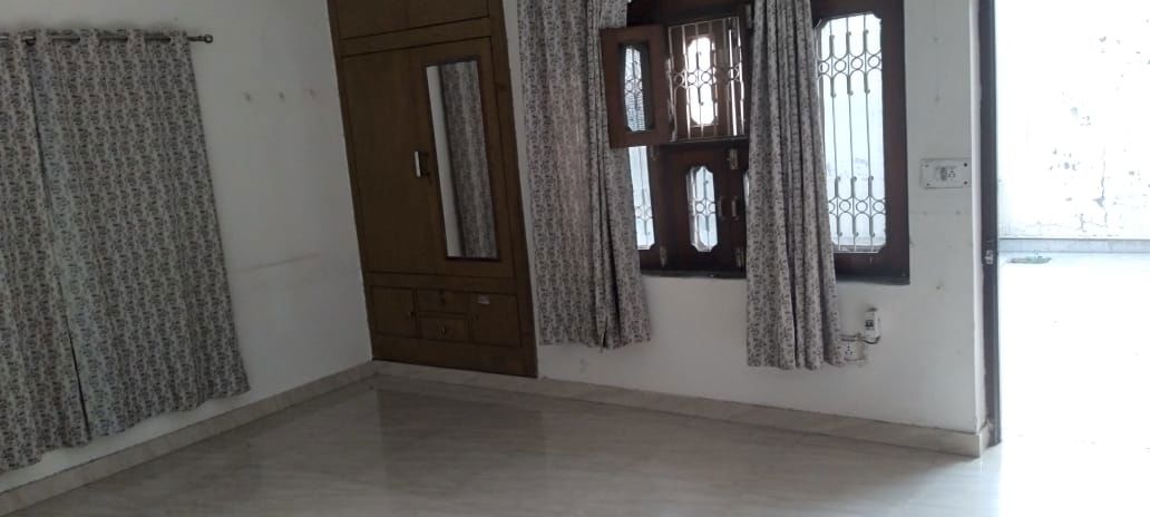 2 BHK for rent in Sector 7, Gurugram — semi-furnished — 1278 sq.ft