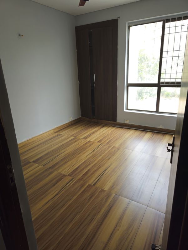 2 BHK for rent in Sector 70, Gurugram — semi-furnished — 1197 sq.ft — Unitech Vistas