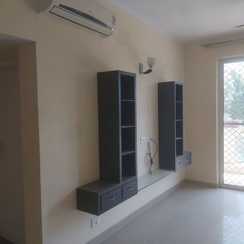 2 BHK for rent in Sector 70, Gurugram — semi-furnished — 700 sq.ft — Pyramid Altia