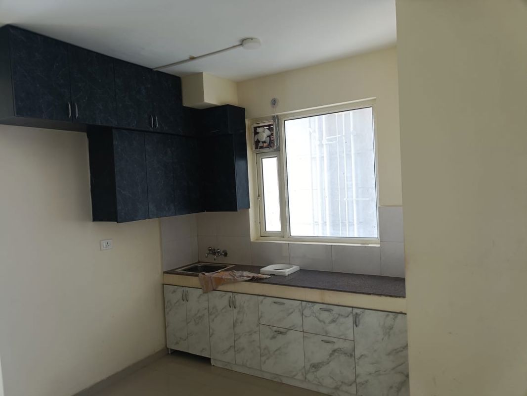 2 BHK for rent in Sector 70a, Gurugram — semi-furnished — 865 sq.ft — Pyramid Urban Homes