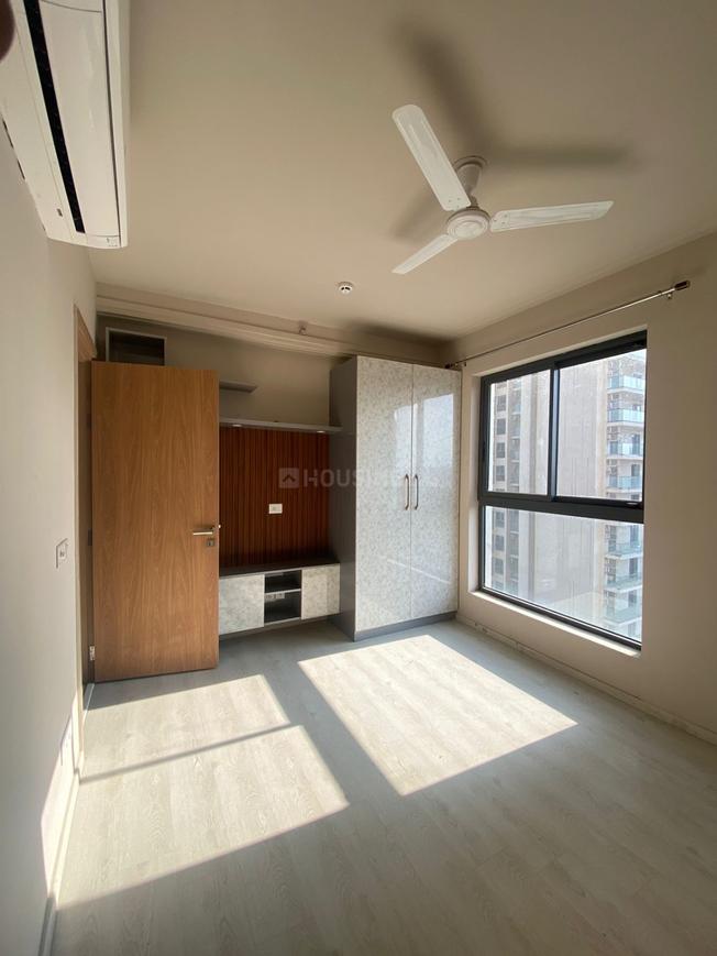 2 BHK for rent in Sector 74, Gurugram — semi-furnished — 1420 sq.ft — M3M Skywalk
