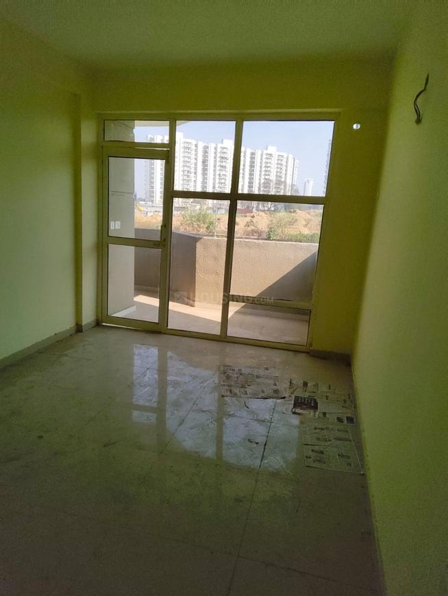 2 BHK for rent in Sector 76, Gurugram — unfurnished — 1200 sq.ft — Pyramid Pride