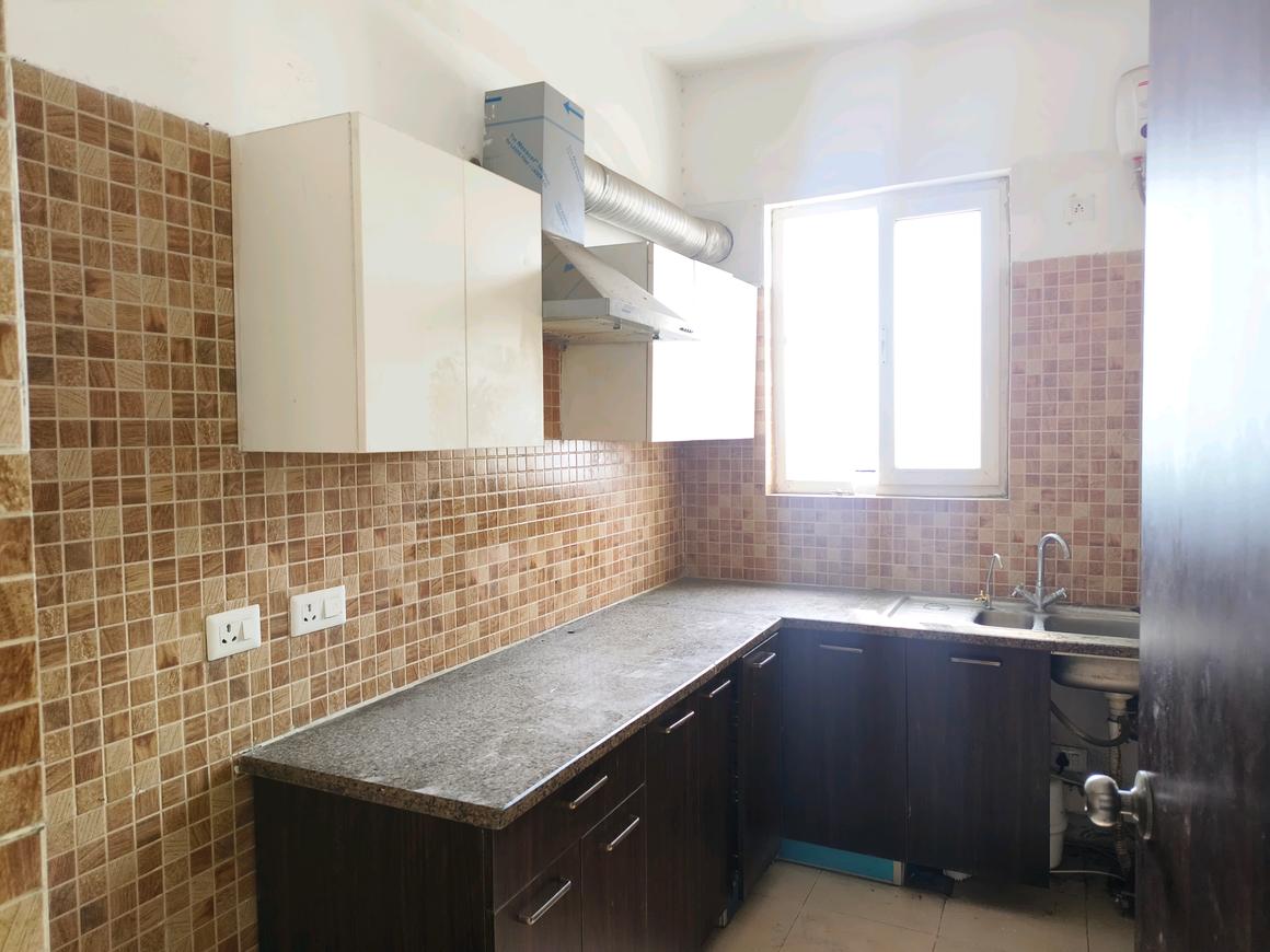 2 BHK for rent in Sector 77, Gurugram — 1260 sq.ft — Umang Winter Hills