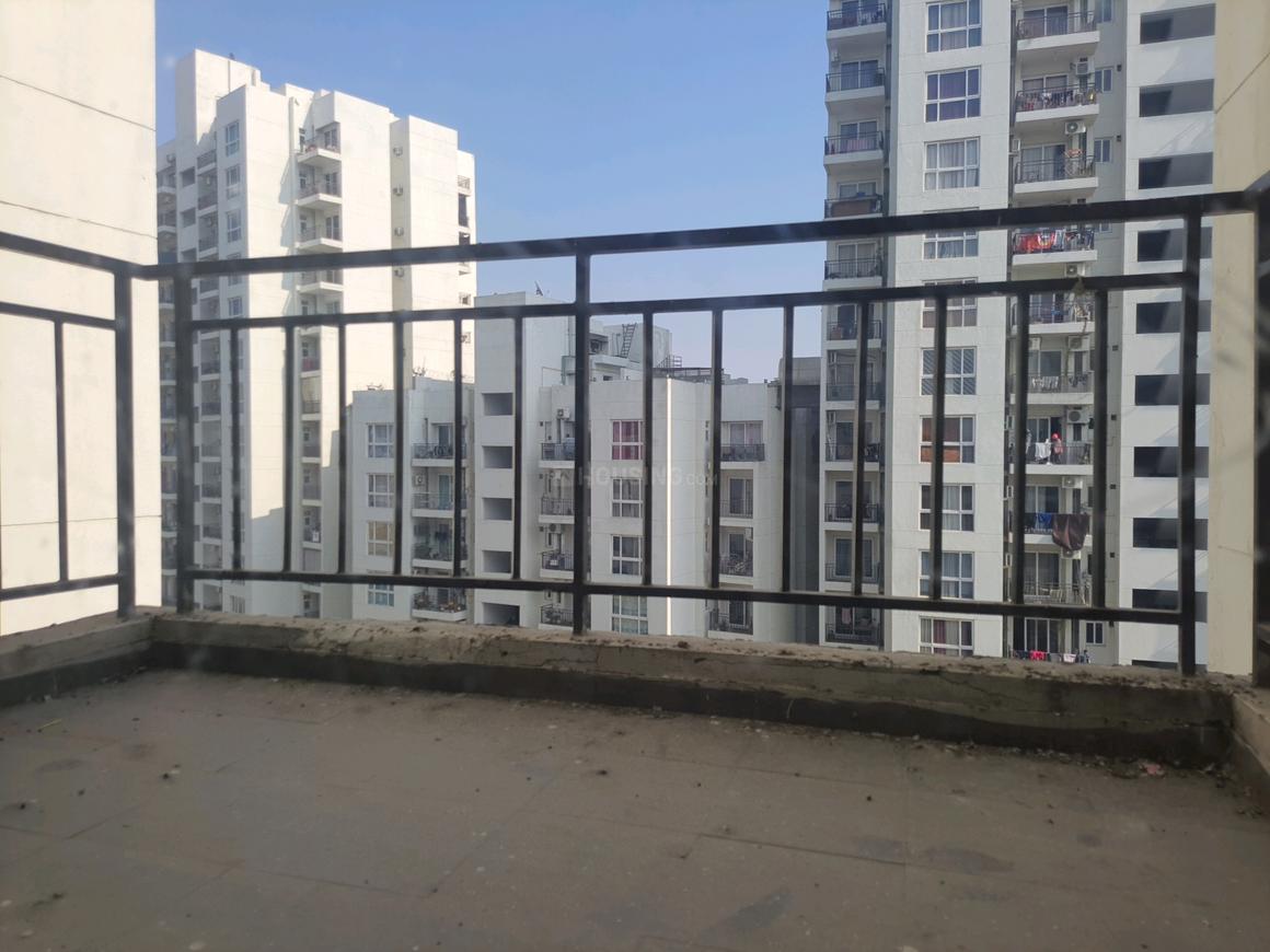 2 BHK for rent in Sector 77, Gurugram — semi-furnished — 1250 sq.ft — Umang Winter Hills