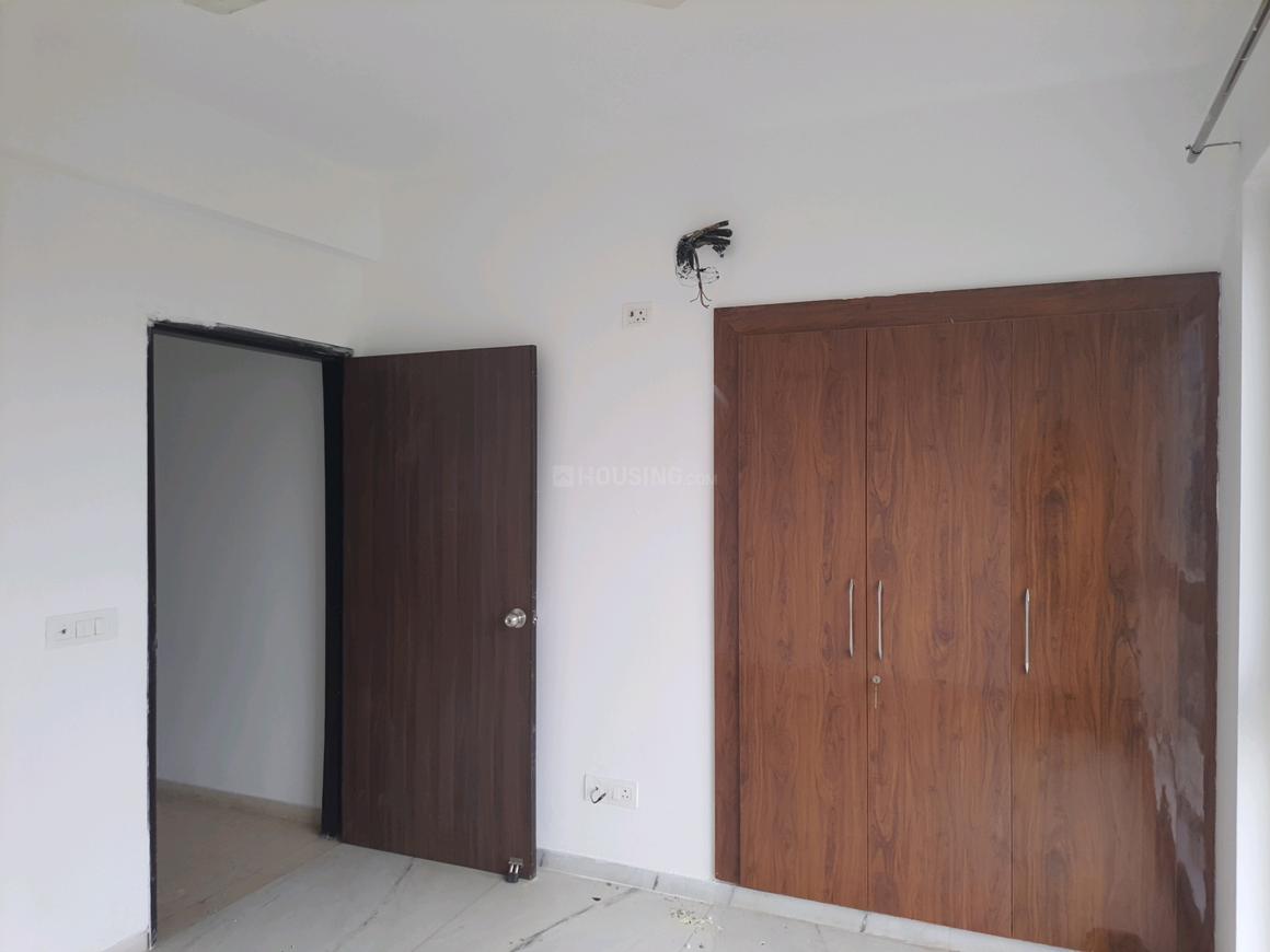 2 BHK for rent in Sector 77, Gurugram — semi-furnished — 1250 sq.ft — Umang Winter Hills