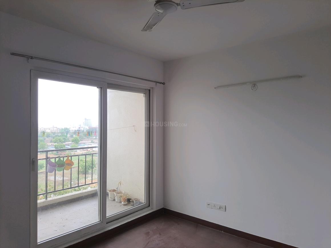2 BHK for rent in Sector 77, Gurugram — semi-furnished — 1300 sq.ft — Umang Winter Hills