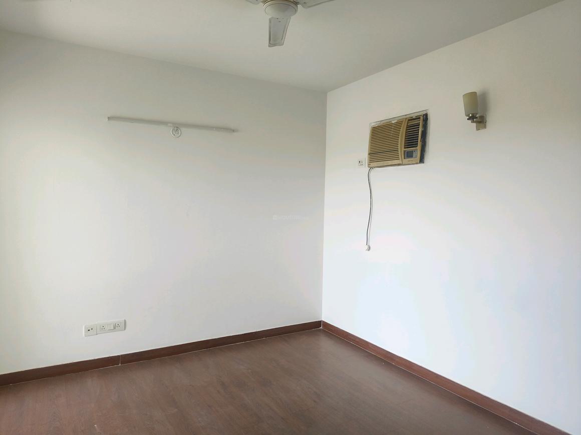 2 BHK for rent in Sector 77, Gurugram — semi-furnished — 1340 sq.ft — Umang Winter Hills