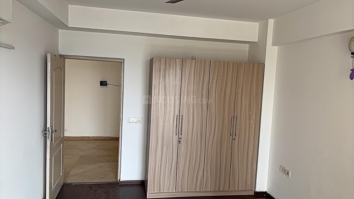 2 BHK for rent in Sector 79, Gurugram — semi-furnished — 1295 sq.ft — Supertech Araville