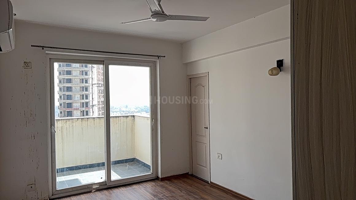 2 BHK for rent in Sector 79, Gurugram — semi-furnished — 1295 sq.ft — Supertech Araville