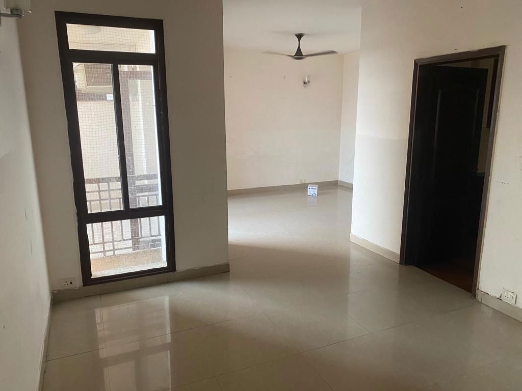 2 BHK for rent in Sector 81, Gurugram — semi-furnished — 900 sq.ft — Vipul Lavanya