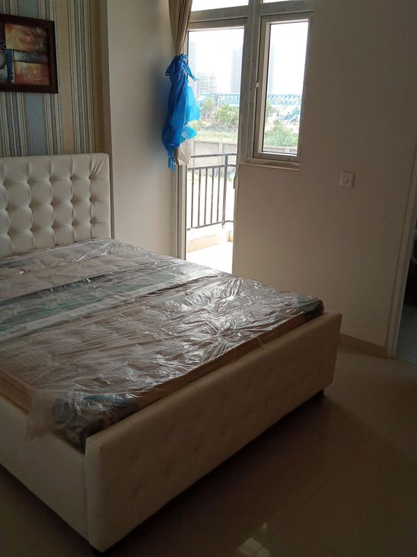 2 BHK for rent in Sector 81, Gurugram — semi-furnished — 1250 sq.ft — Signature Global City 81