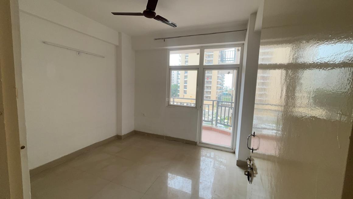 2 BHK for rent in Sector 81, Gurugram — unfurnished — 580 sq.ft — Landmark The Homes 81