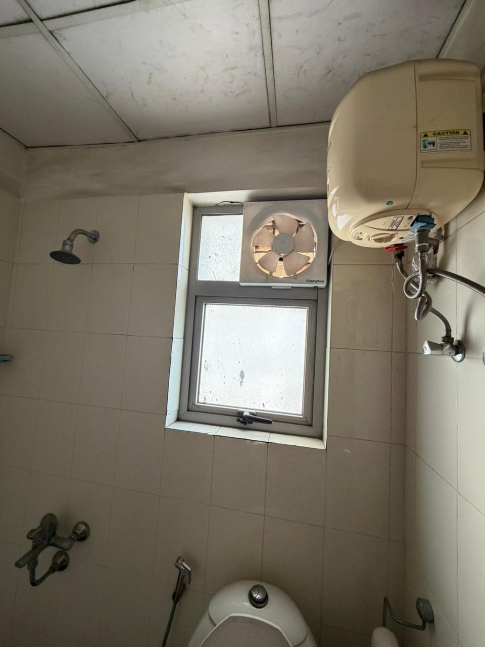 2 BHK for rent in Sector 82, Gurugram — semi-furnished — 1050 sq.ft — Vatika Inxt Floors