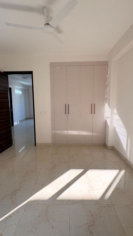 2 BHK for rent in Sector 82, Gurugram — semi-furnished — 925 sq.ft — Vatika Inxt Floors