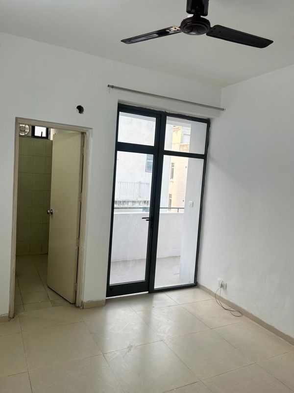 2 BHK for rent in Sector 82, Gurugram — semi-furnished — 925 sq.ft — Vatika India Next Floors