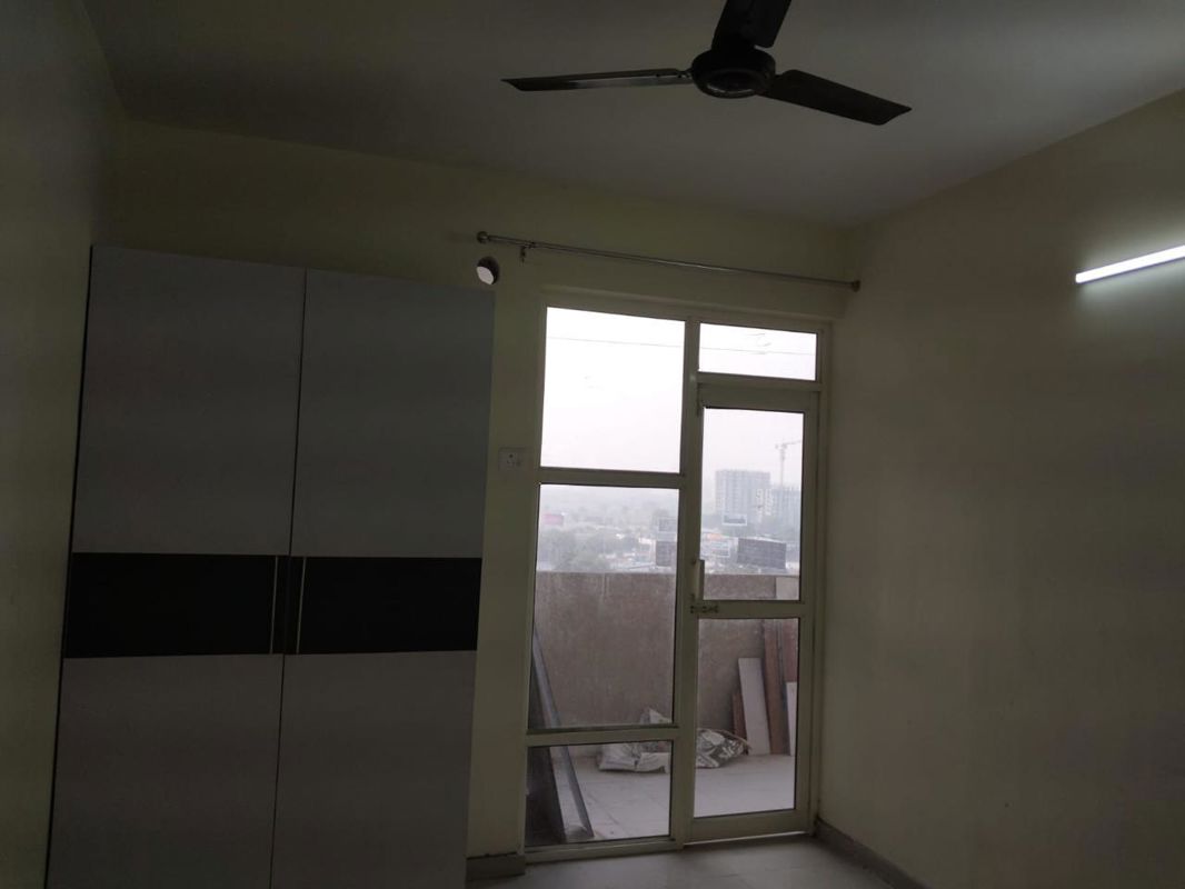 2 BHK for rent in Sector 82, Gurugram — semi-furnished — 1092 sq.ft — Vatika INXT Emilia floors