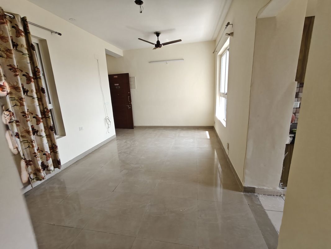 2 BHK for rent in Sector 83, Gurugram — semi-furnished — 1050 sq.ft — Mapsko Paradise