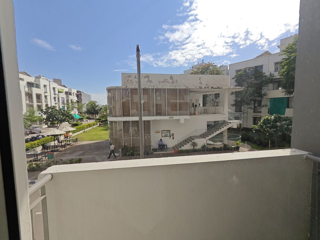 2 BHK for rent in Sector 83, Gurugram — semi-furnished — 1320 sq.ft — Vatika City Homes