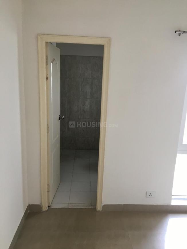 2 BHK for rent in Sector 83, Gurugram — semi-furnished — 1050 sq.ft — Mapsko Paradise