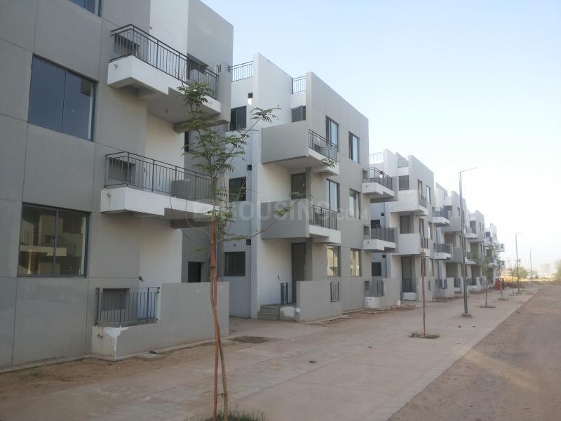 2 BHK for rent in Sector 83, Gurugram — semi-furnished — 800 sq.ft — Vatika Emilia Floors
