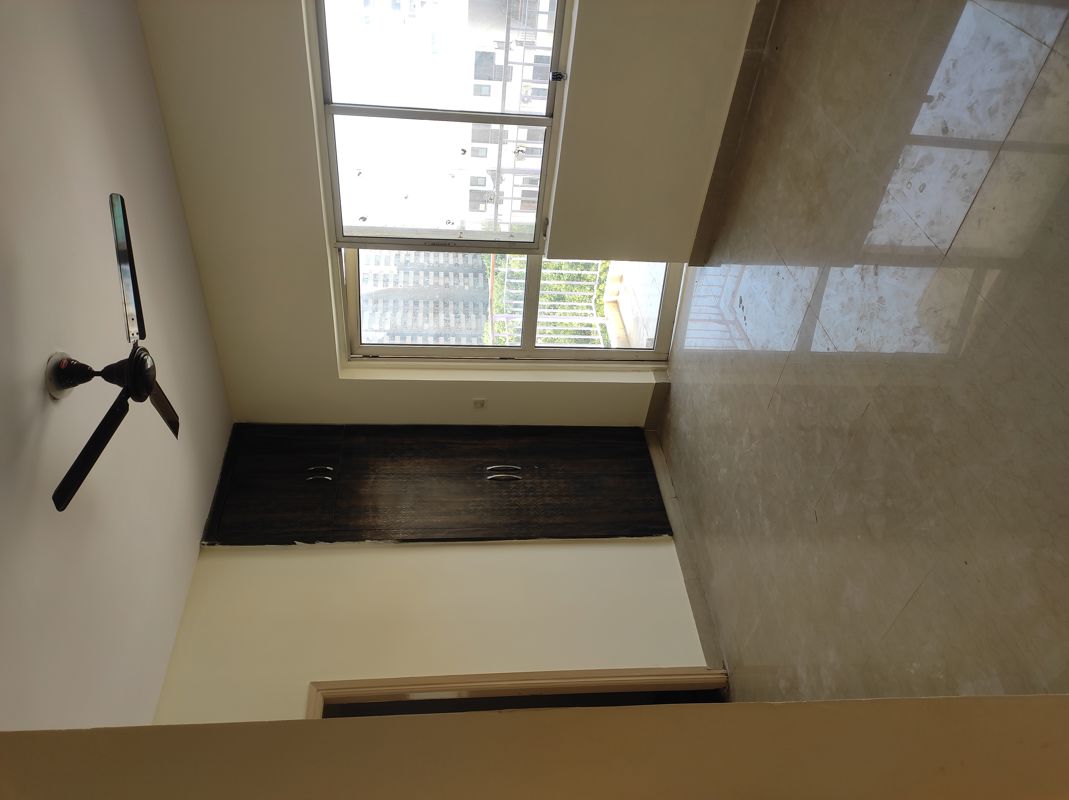 2 BHK for rent in Sector 85, Gurugram — semi-furnished — 1115 sq.ft — Orris Carnation Residency