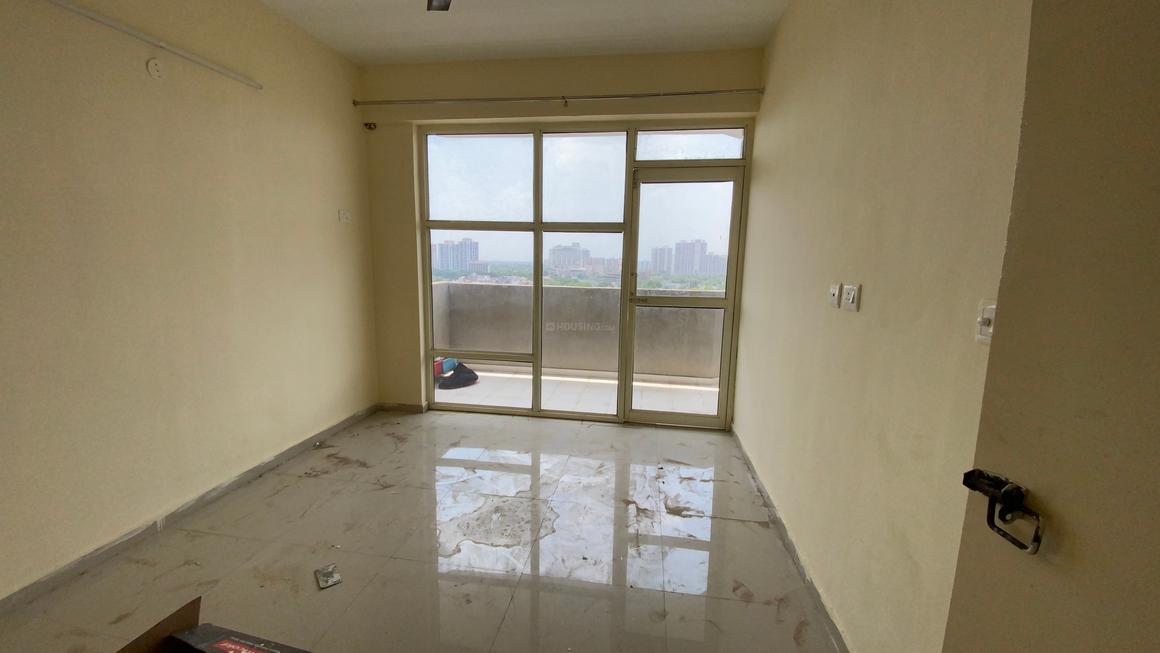 2 BHK for rent in Sector 85, Gurugram — unfurnished — 680 sq.ft — Pyramid Heights