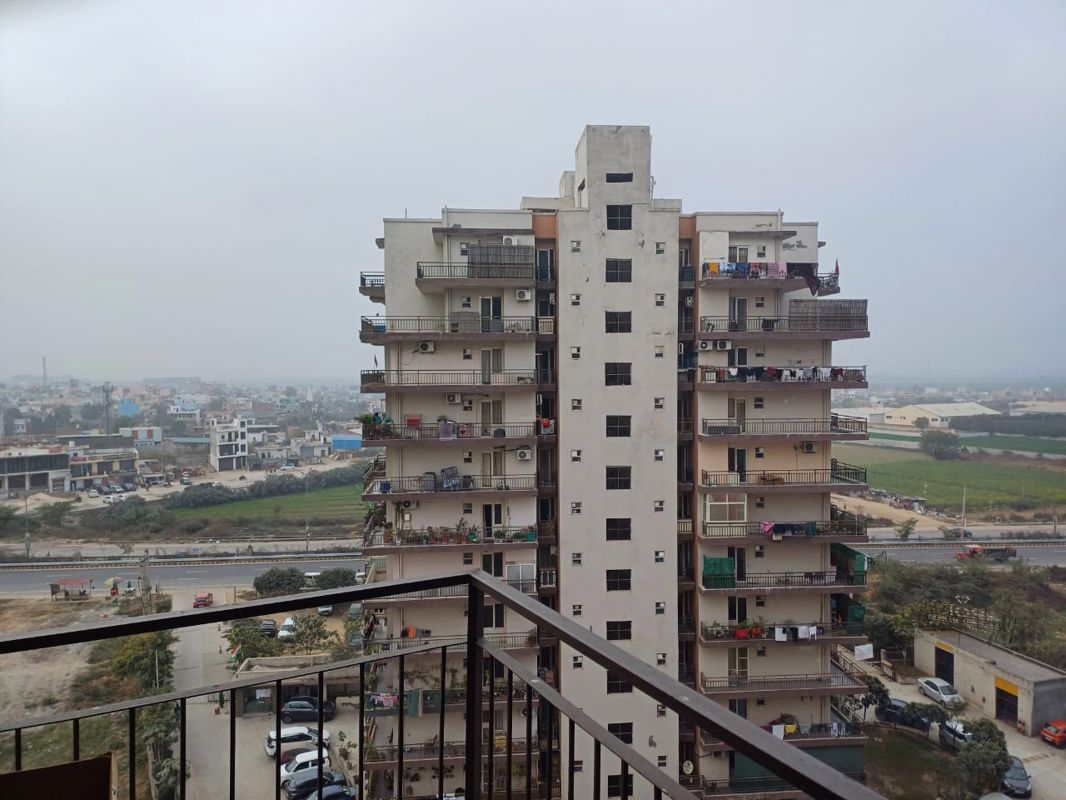 2 BHK for rent in Sector 85, Gurugram — furnished — 600 sq.ft — Pyramid Heights