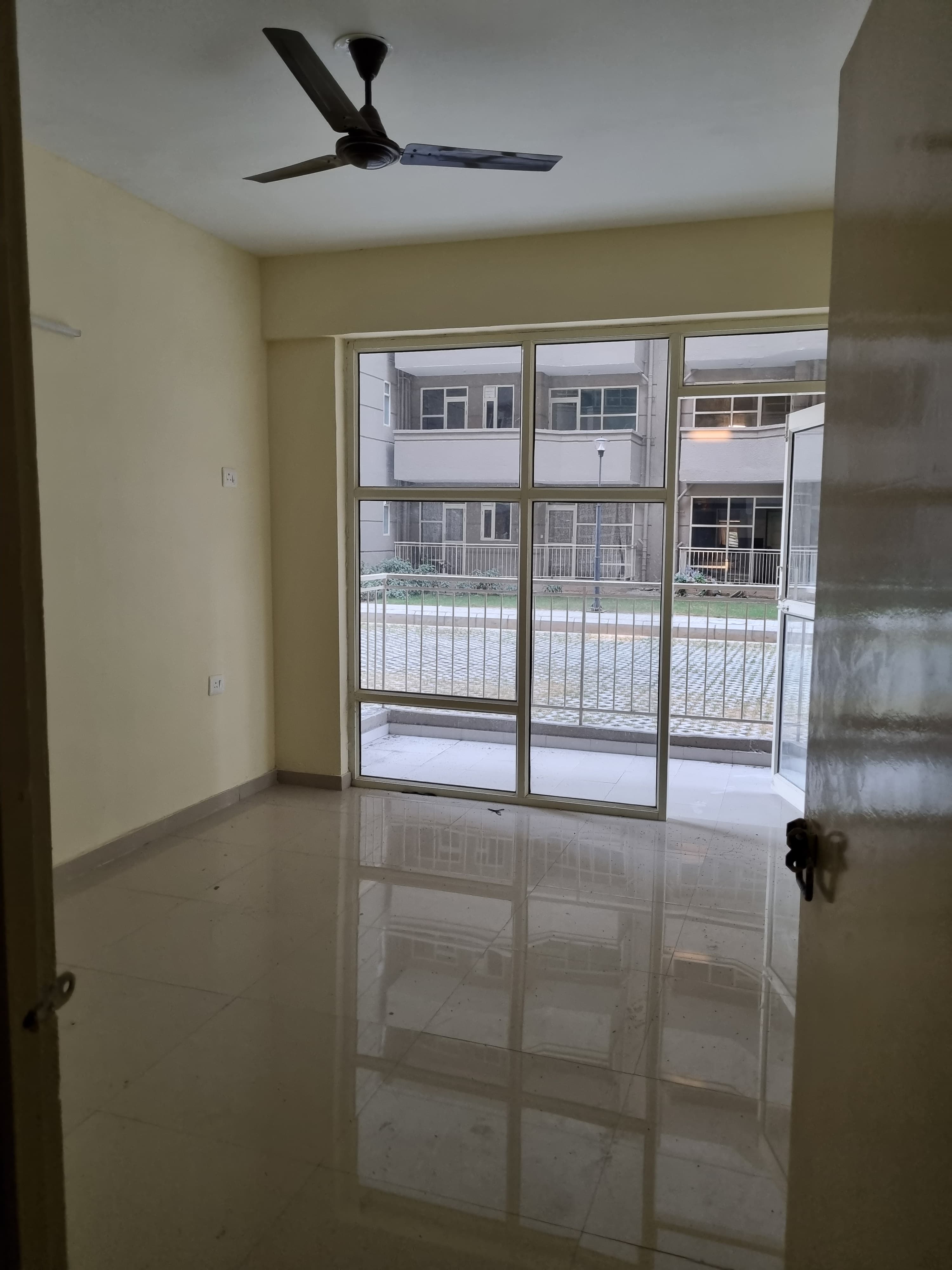 2 BHK for rent in Sector 86, Gurugram — semi-furnished — 681 sq.ft — Pyramid Elite