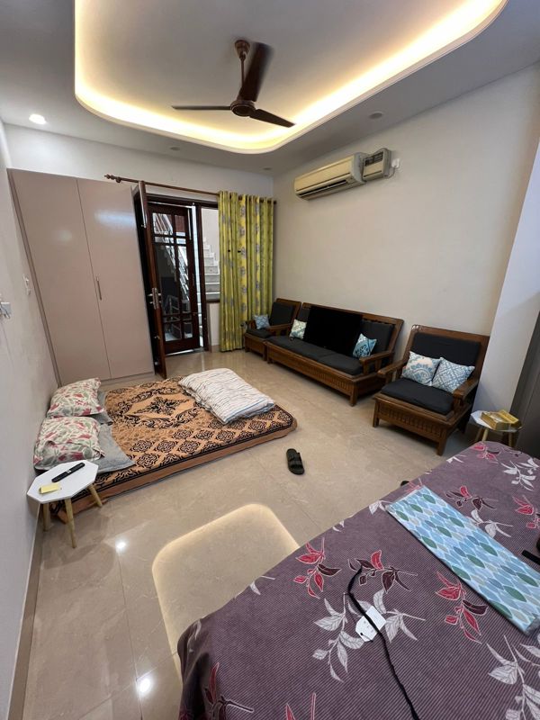 2 BHK for rent in Sector 9, Gurugram — furnished — 1750 sq.ft