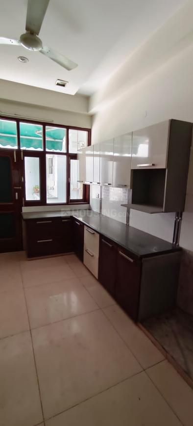2 BHK for rent in Sector 9, Gurugram — semi-furnished — 1800 sq.ft