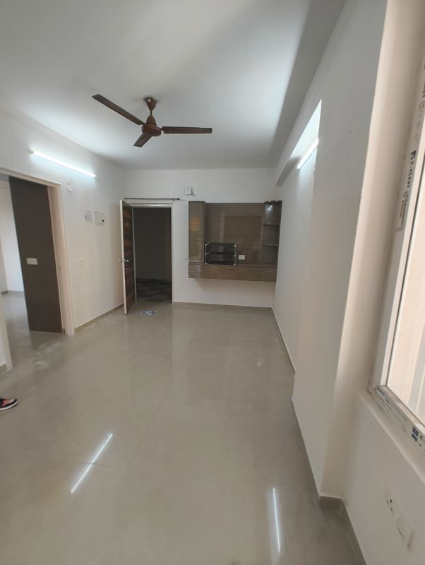 2 BHK for rent in Sector 90, Gurugram — semi-furnished — 626 sq.ft — Shree Vardhman Green Court