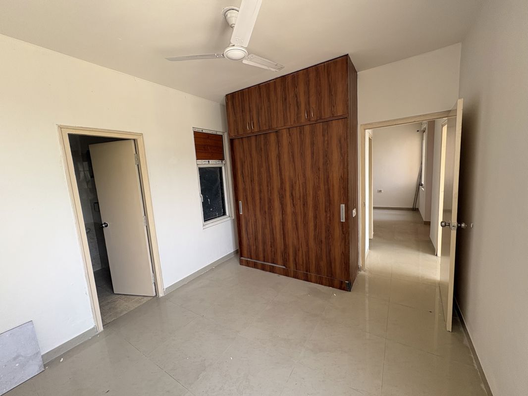 2 BHK for rent in Sector 90, Gurugram — semi-furnished — 390 sq.ft — Shree Vardhman Green Court