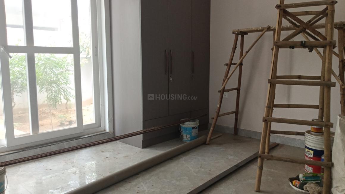 2 BHK for rent in Sector 91, Gurugram — semi-furnished — 2800 sq.ft — DLF Independent Floors At DLF Gardencity