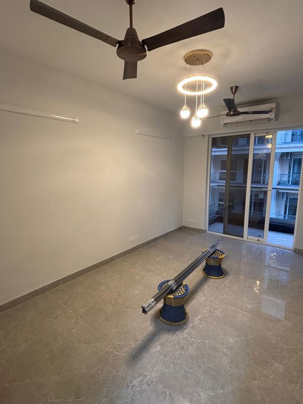 2 BHK for rent in Sector 92, Gurugram — semi-furnished — 939 sq.ft — Signature Global City 92