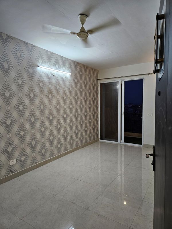 2 BHK for rent in Sector 93, Gurugram — semi-furnished — 617 sq.ft — Signature Orchard Avenue 2