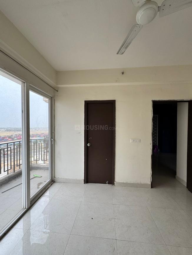 2 BHK for rent in Sector 95A, Gurugram — unfurnished — 700 sq.ft — Signature Global The Roselia