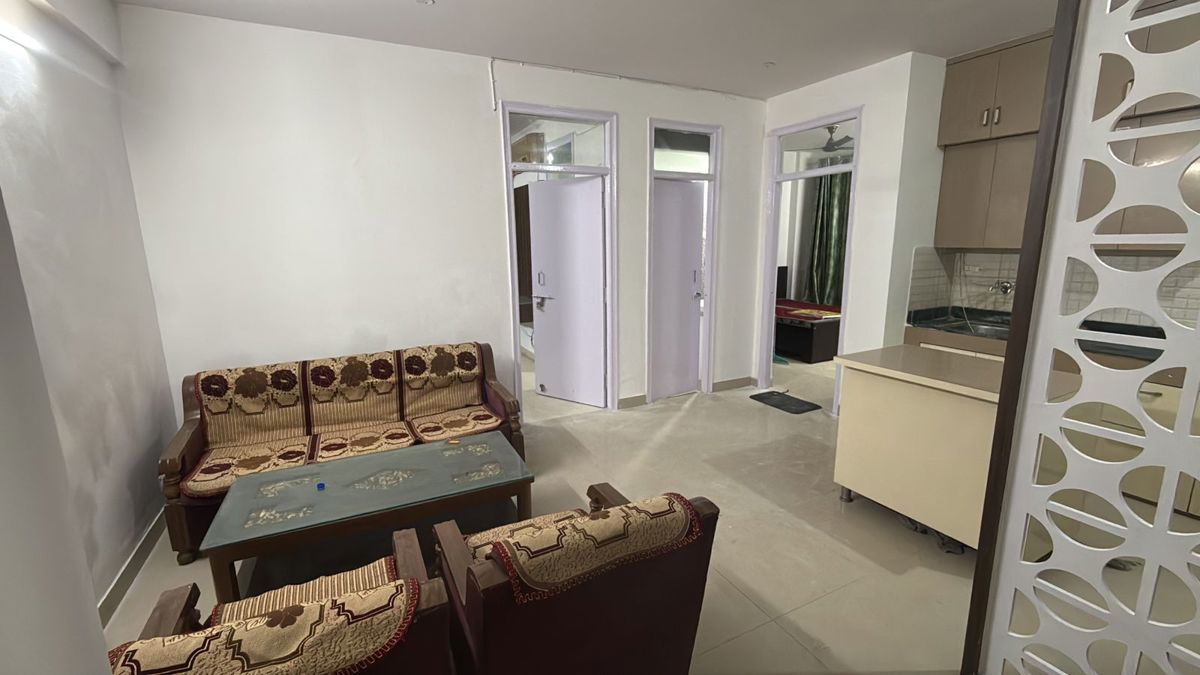 2 BHK for rent in Sohna Sector 36, Gurugram — furnished — 583 sq.ft — Signature The Serenas